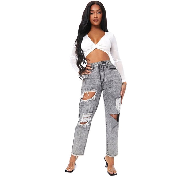 🌫 LIGHT GREY DENIM DISTRESSED HIGH WAIST RIPPED MOM JEANS! - Picture 4 of 11